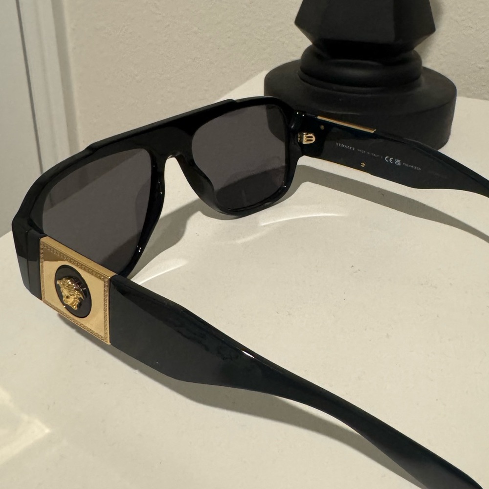 **Original **Versace Black and Gold Polarized Sunglasses